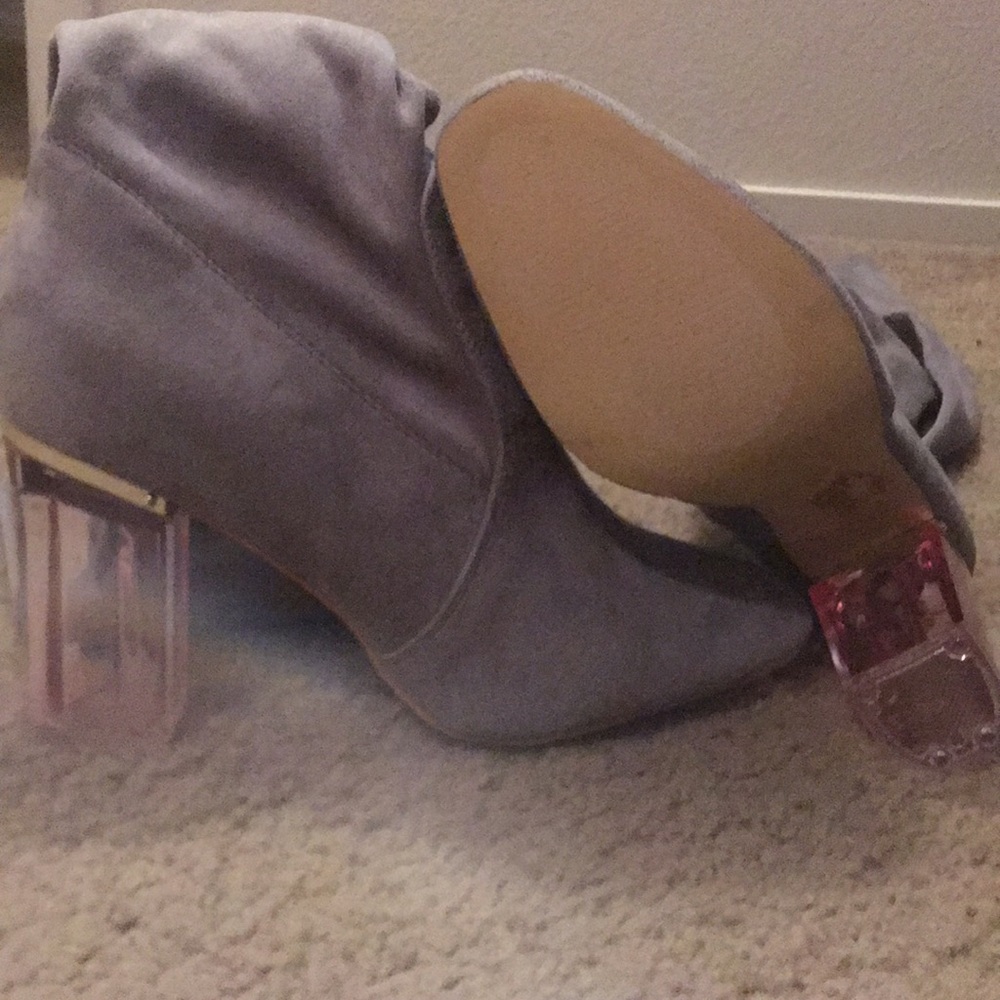 Boots - Picture 5 of 6